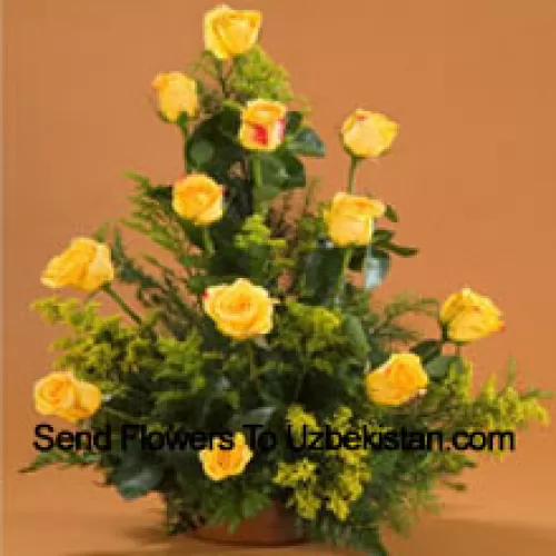 Basket Of 11 Yellow Roses With Fillers