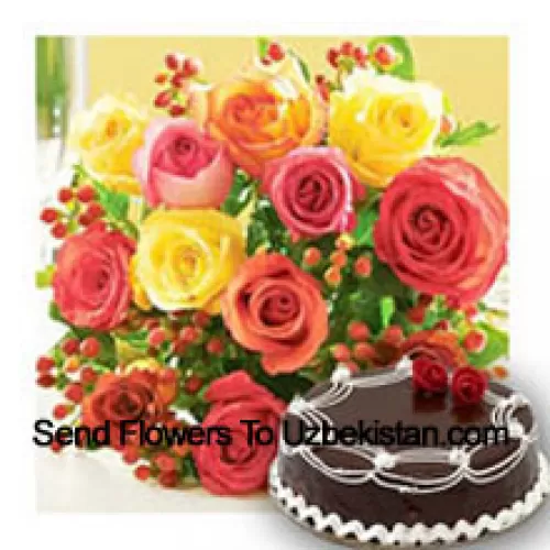 Bouquet de 11 roses de différentes couleurs avec des remplisseurs saisonniers et un gâteau au chocolat truffé de 1/2 kg (1,1 lb)